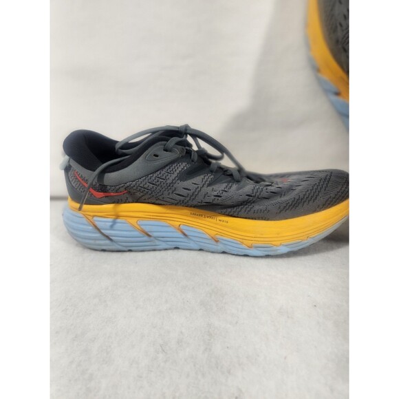 Athletic_Shoes